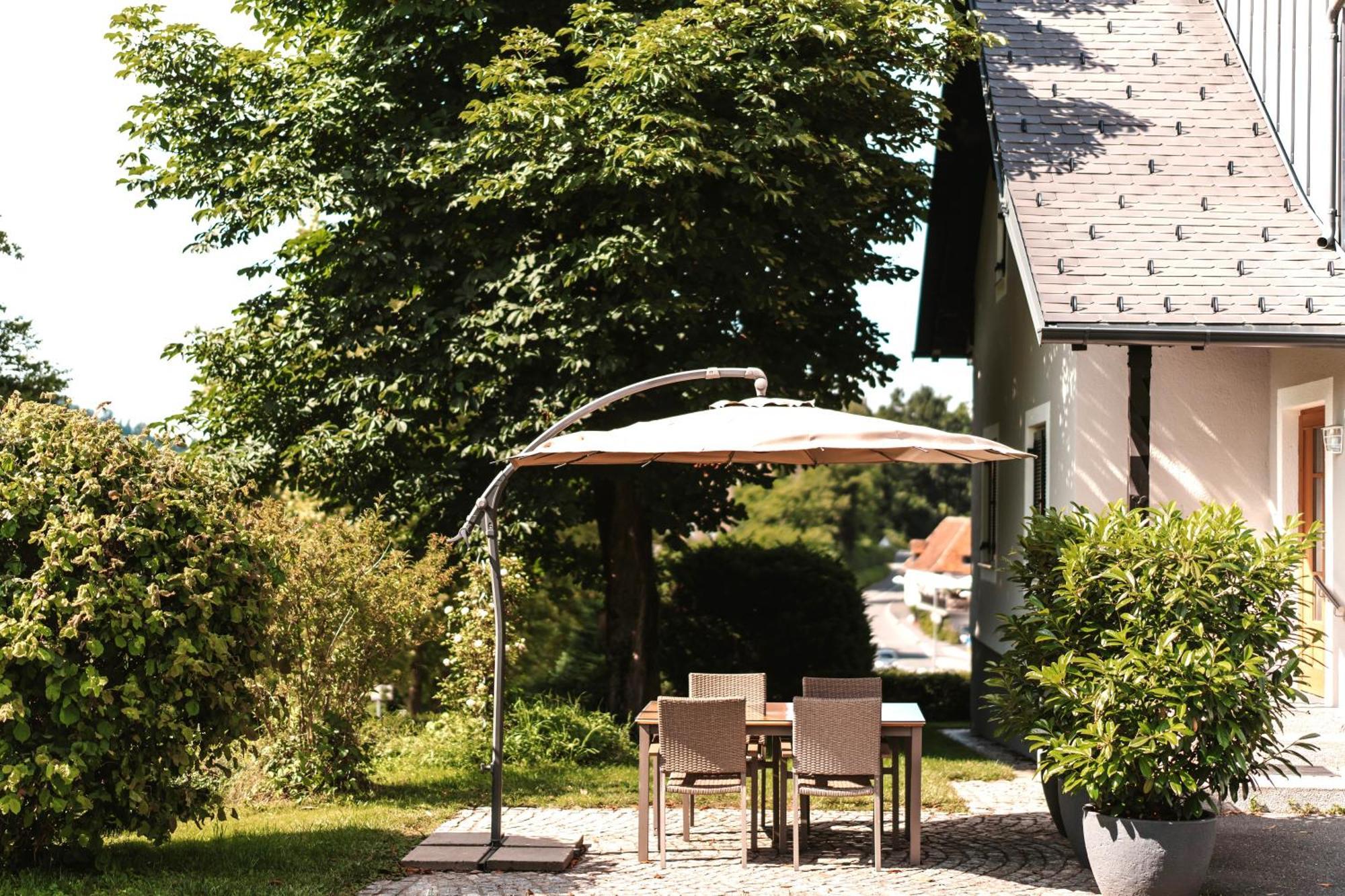 Ferienwohnungen Karin Am Seggauberg Leibnitz Exterior photo